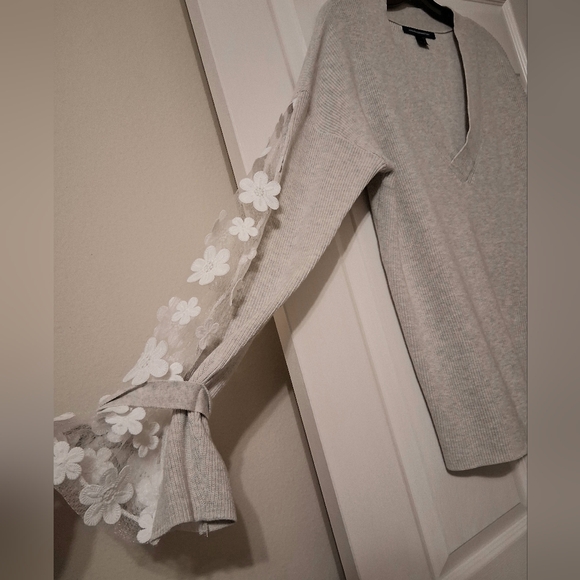 French Connection Large V Neck Long Sheer Floral White Sleeves Ties - Picture 3 of 10